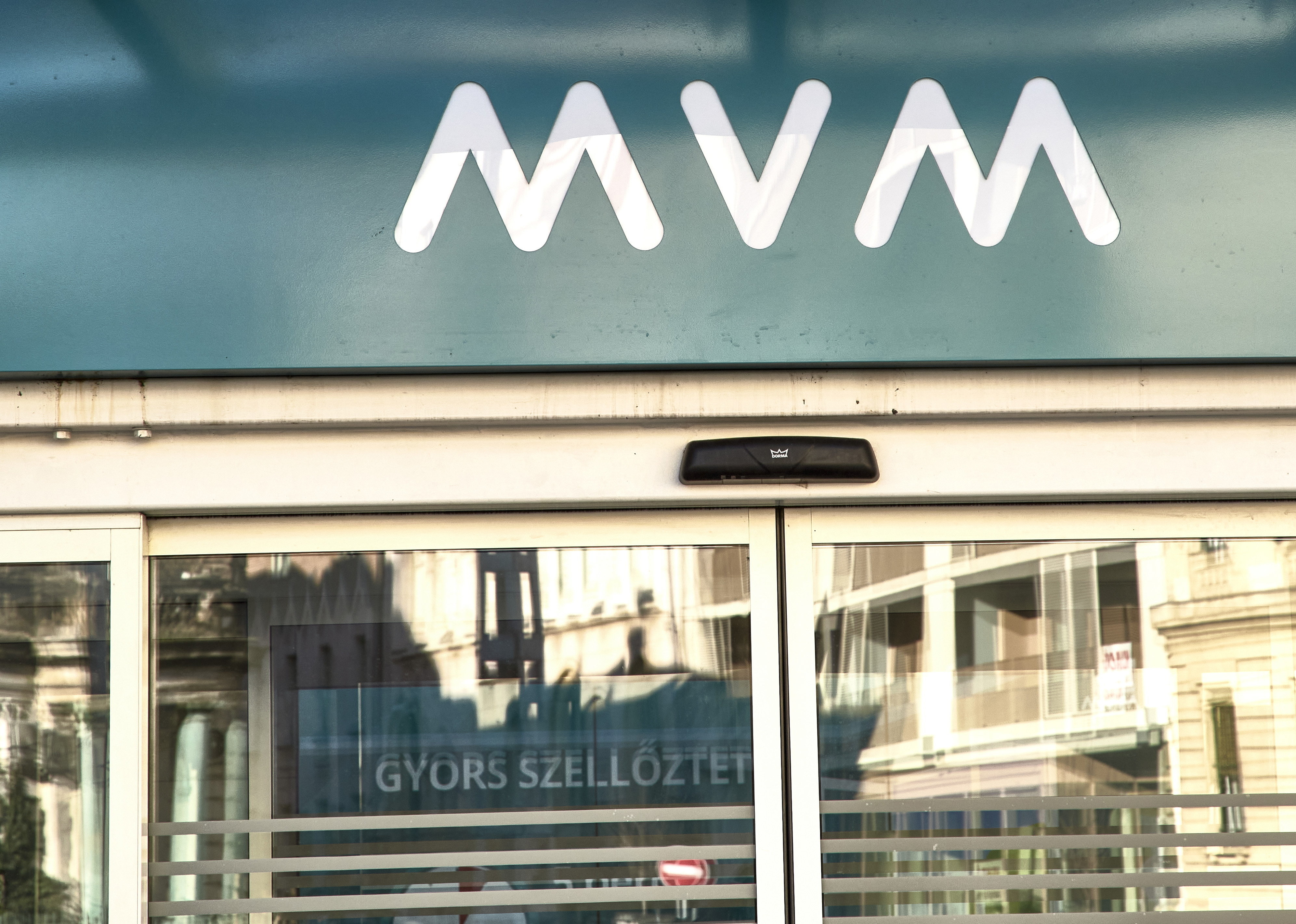 Komoly átalakulások az MVM-nél: több felsővezetőt is elküldtek