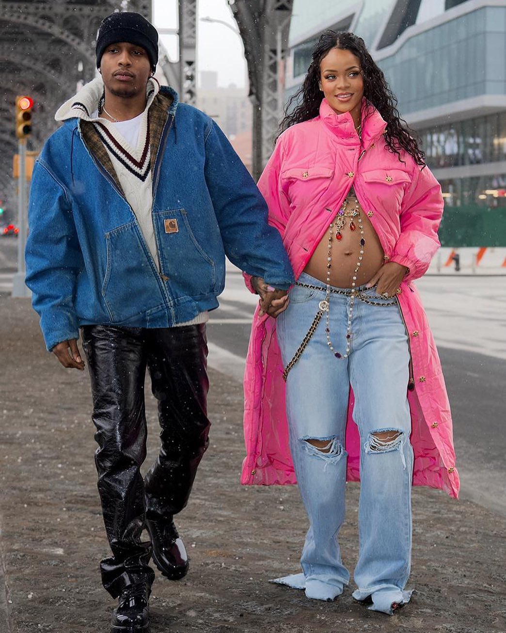 Rihanna & boyfriend A$AP Rocky expecting their 1st child together [Photos]