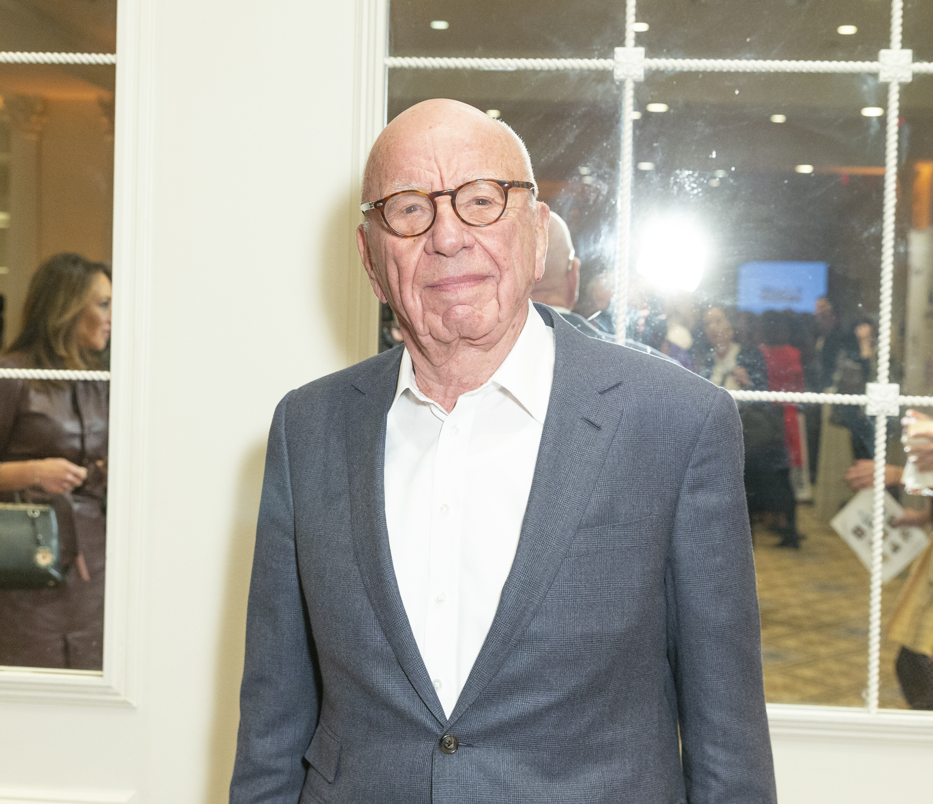 Két héttel a nagy bejelentés után lefújta eljegyzését a 92 éves médiamágnás