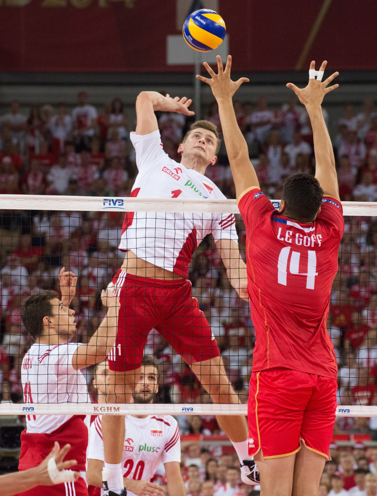 Polacy pokonali Francję. Nasi siatkarze na dobrej drodze po medal MŚ