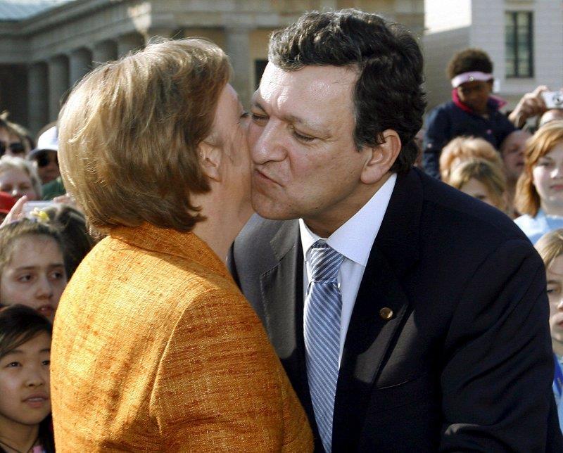 Pocałunki polityków13