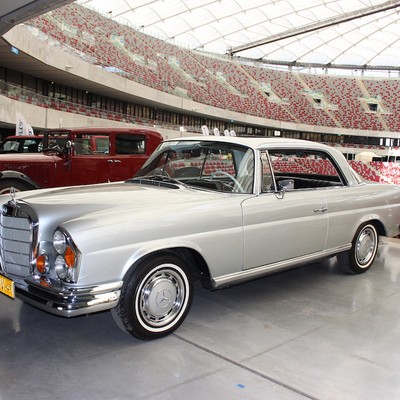 Auto Nostalgia: klasyki na Stadionie Narodowym