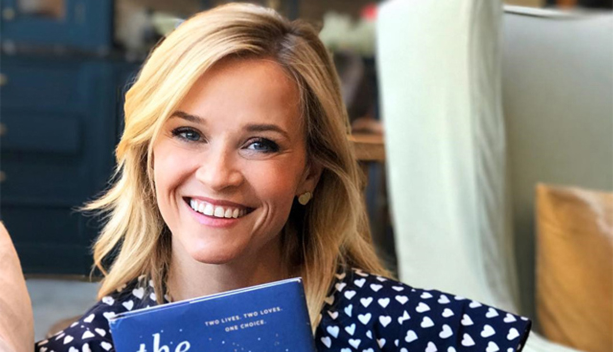 12 könyv Reese Witherspoon ajánlásával, amit magyarul is elolvashatsz