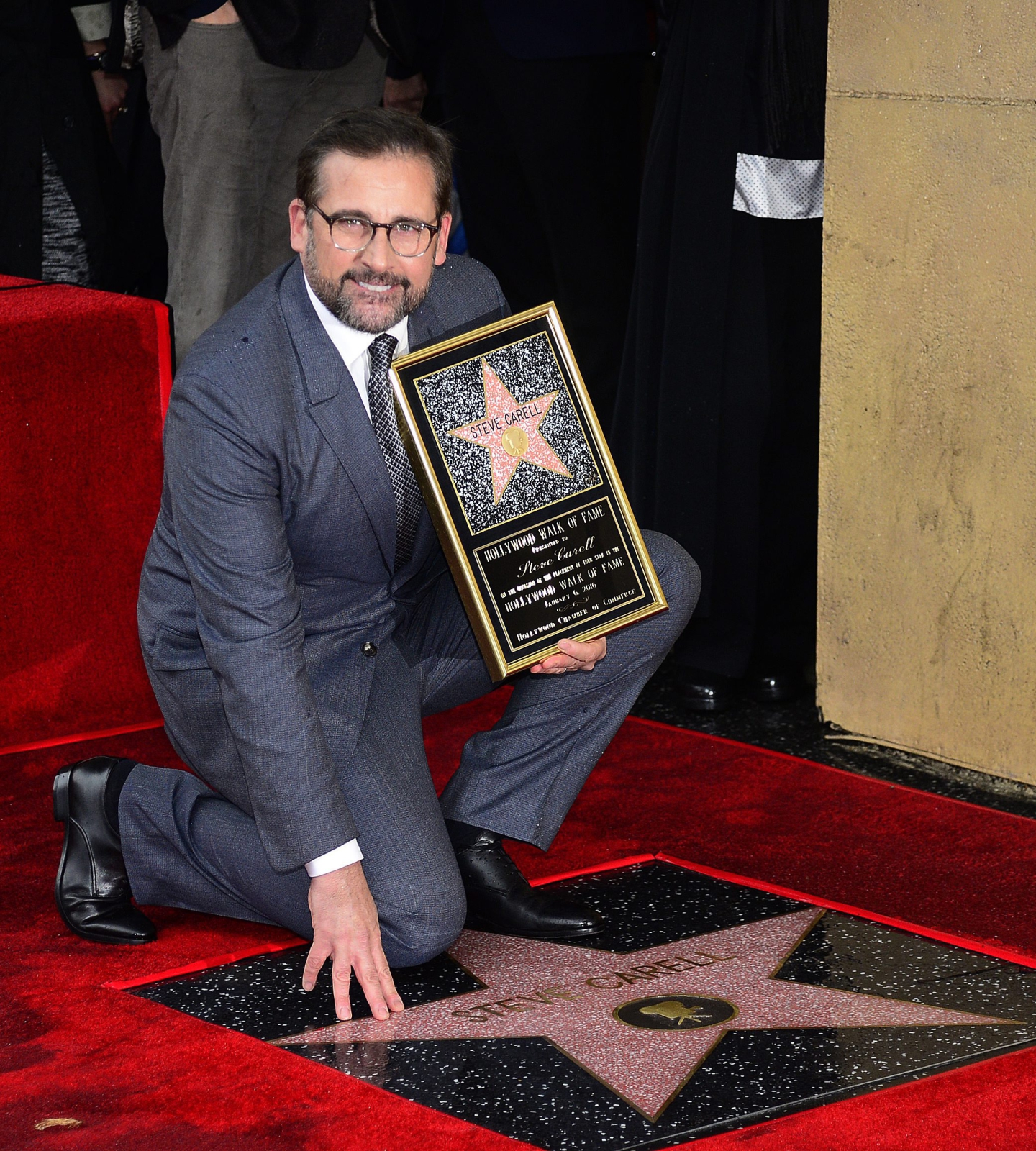 Steve Carell jest laureatem wielu nagród, w tym nominacji do Oscara. W swoim aktorskim dorobku ma niemal 70 kreacji ekranowych. Zdarzało mu się też pisać scenariusze i reżyserować.