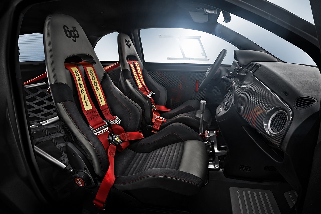 Abarth 695 biposto