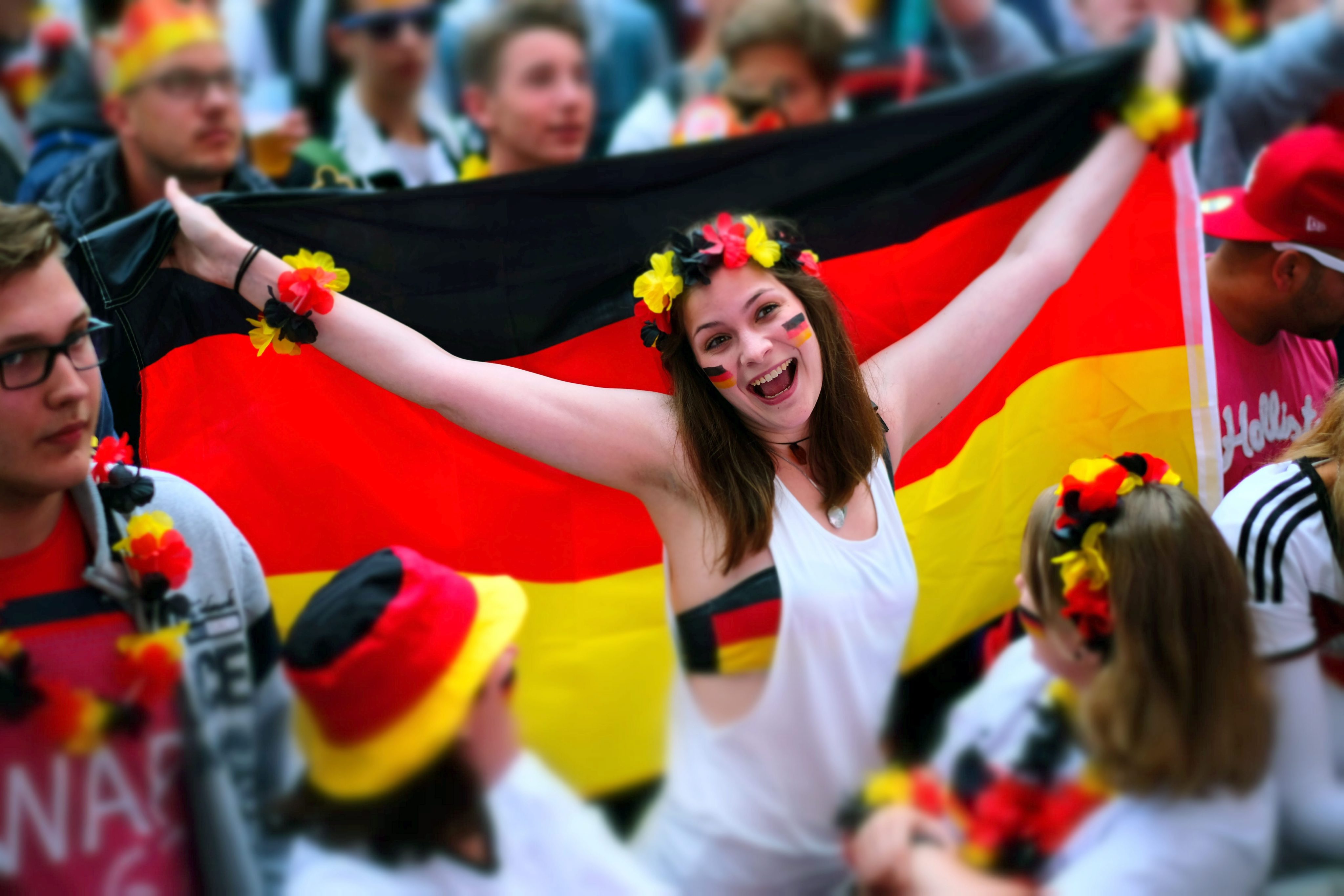 Futbolowa gorączka ogarnęła nie tylko mężczyzn. Zobacz fanki Euro 2016