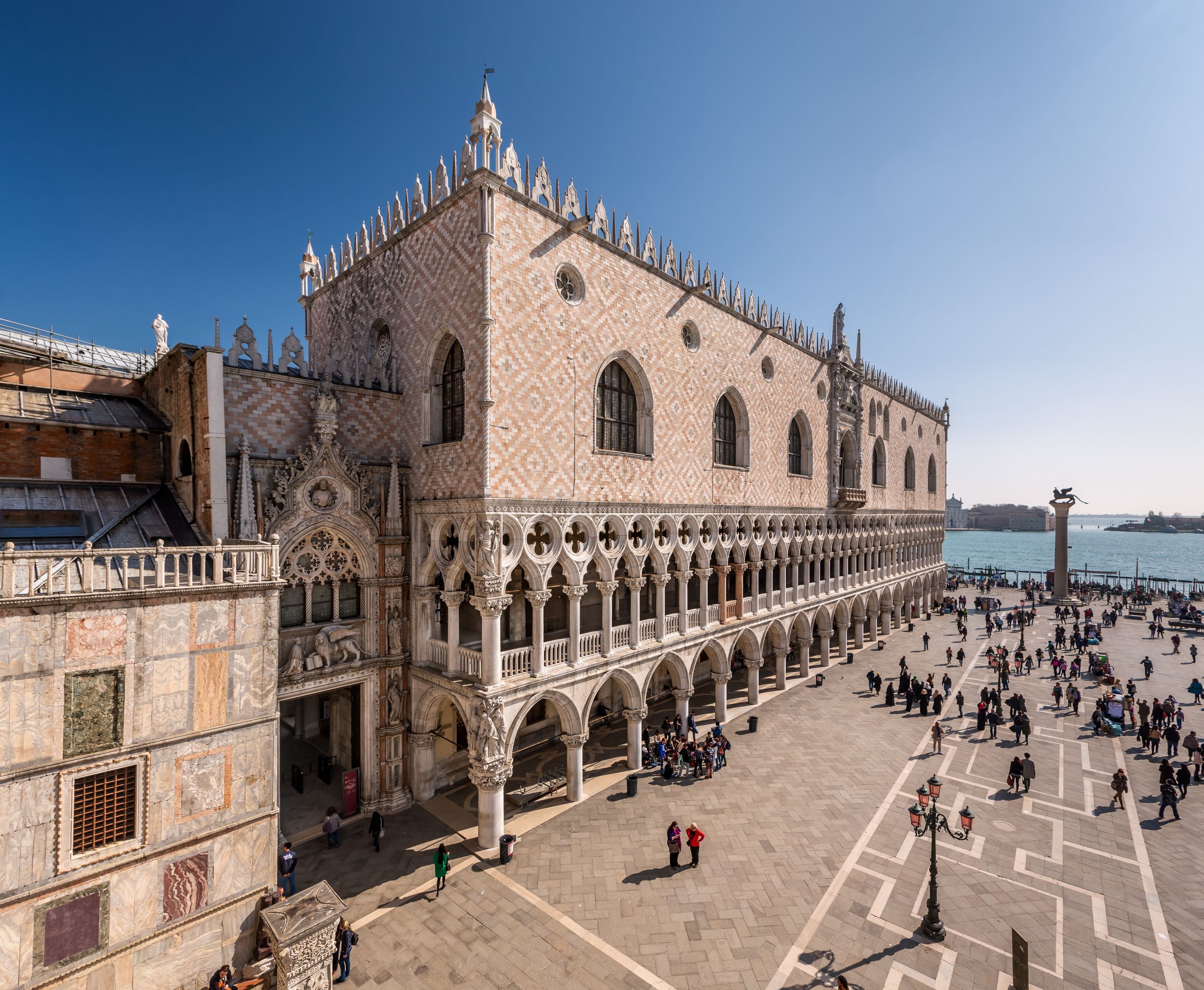 Co zobaczyć w Genui? - Palazzo Ducale