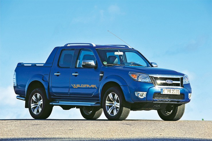 Nissan navara toyota hilux mitsubishi l200 #3
