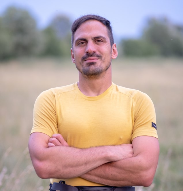 Futva segít az agydaganattal küzdő kisfiún a jótékony sportoló