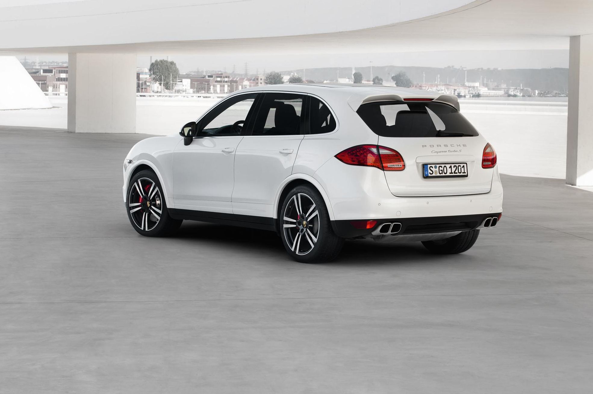 2. Porsche cayenne