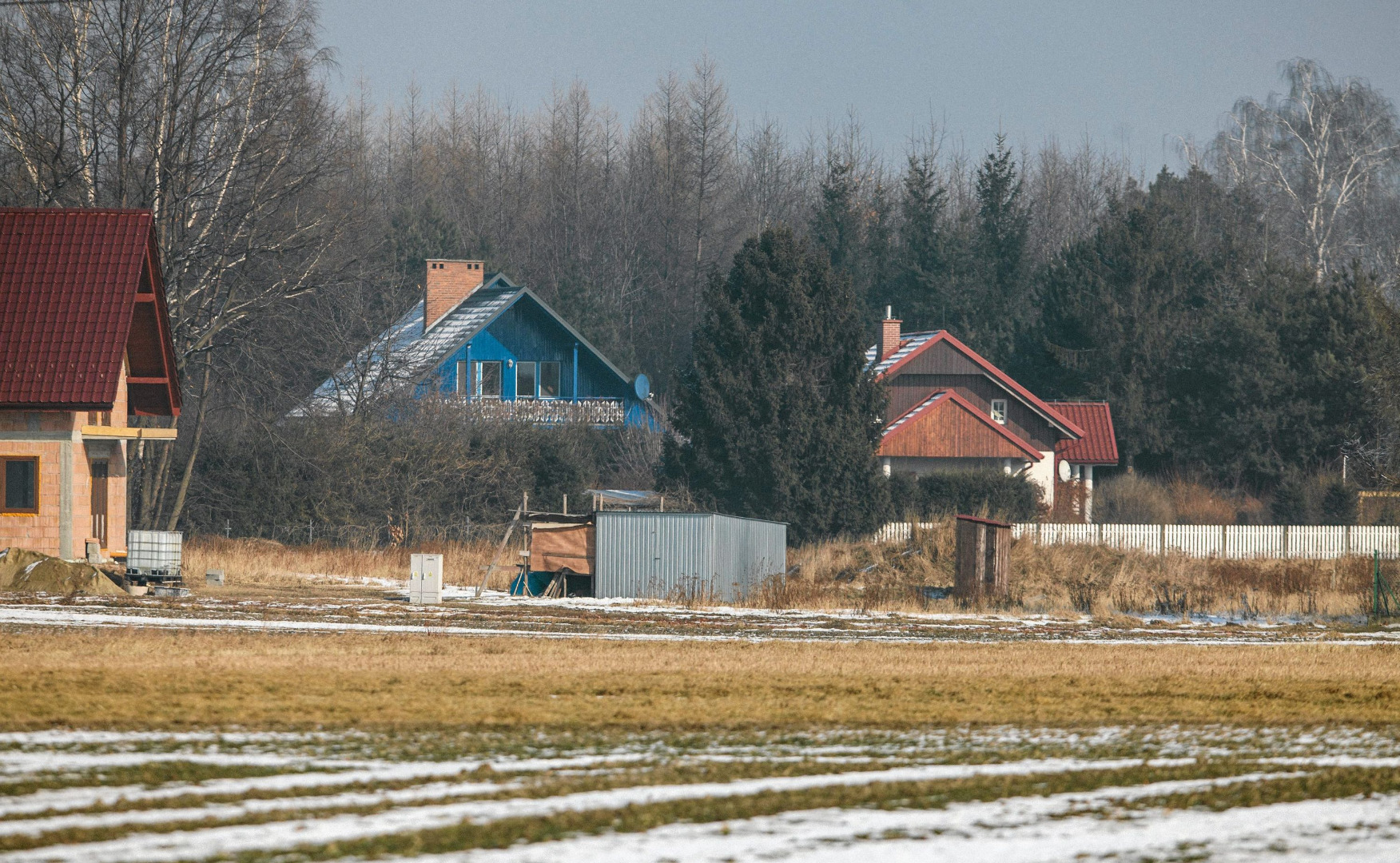 Zanim Beata Szydło razem z mężem Edwardem przeprowadziła się do Przecieszyna mieszkała w Krakowie. Swego czasu mieli nawet plan, żeby tam zostać. Ale ostatecznie zdecydowali się wrócić w rodzinne strony premier.