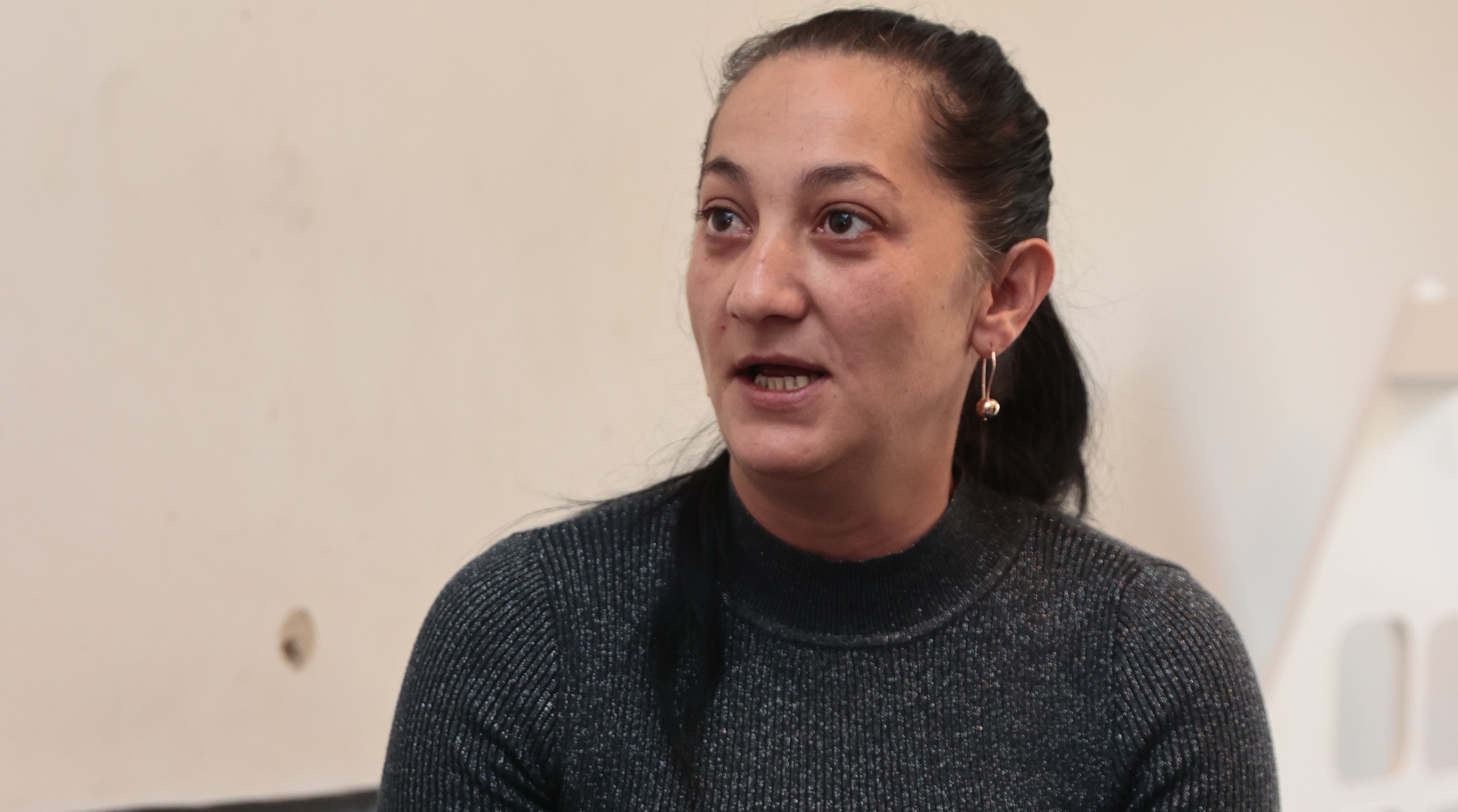 Harcol az édesanya, hogy kiderüljön az igazság: ledobták a fiamat a tizedikről!