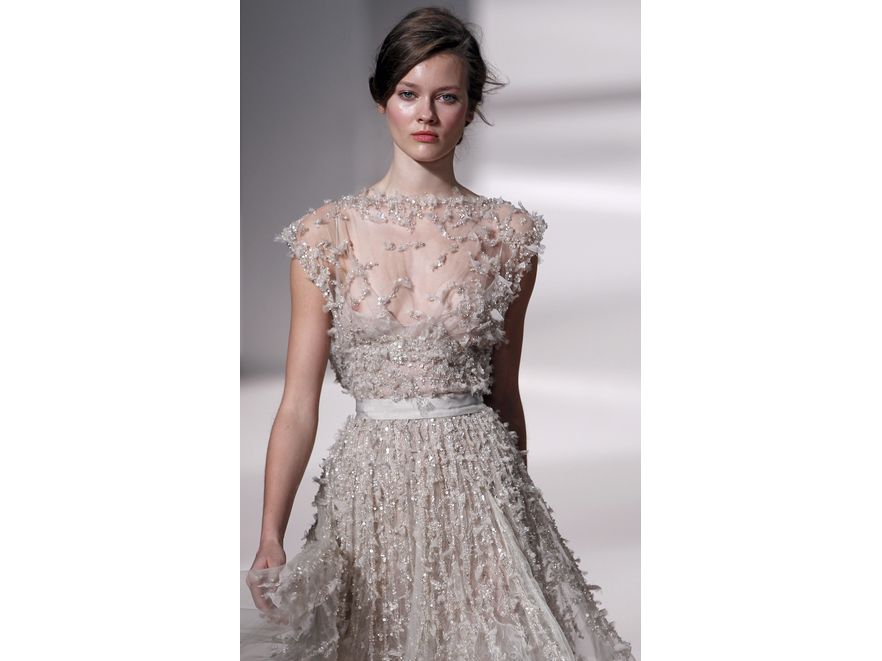 Elie Saab prezentuje w Paryżu kolekcję haute couture na sezon wiosna-lato 2011