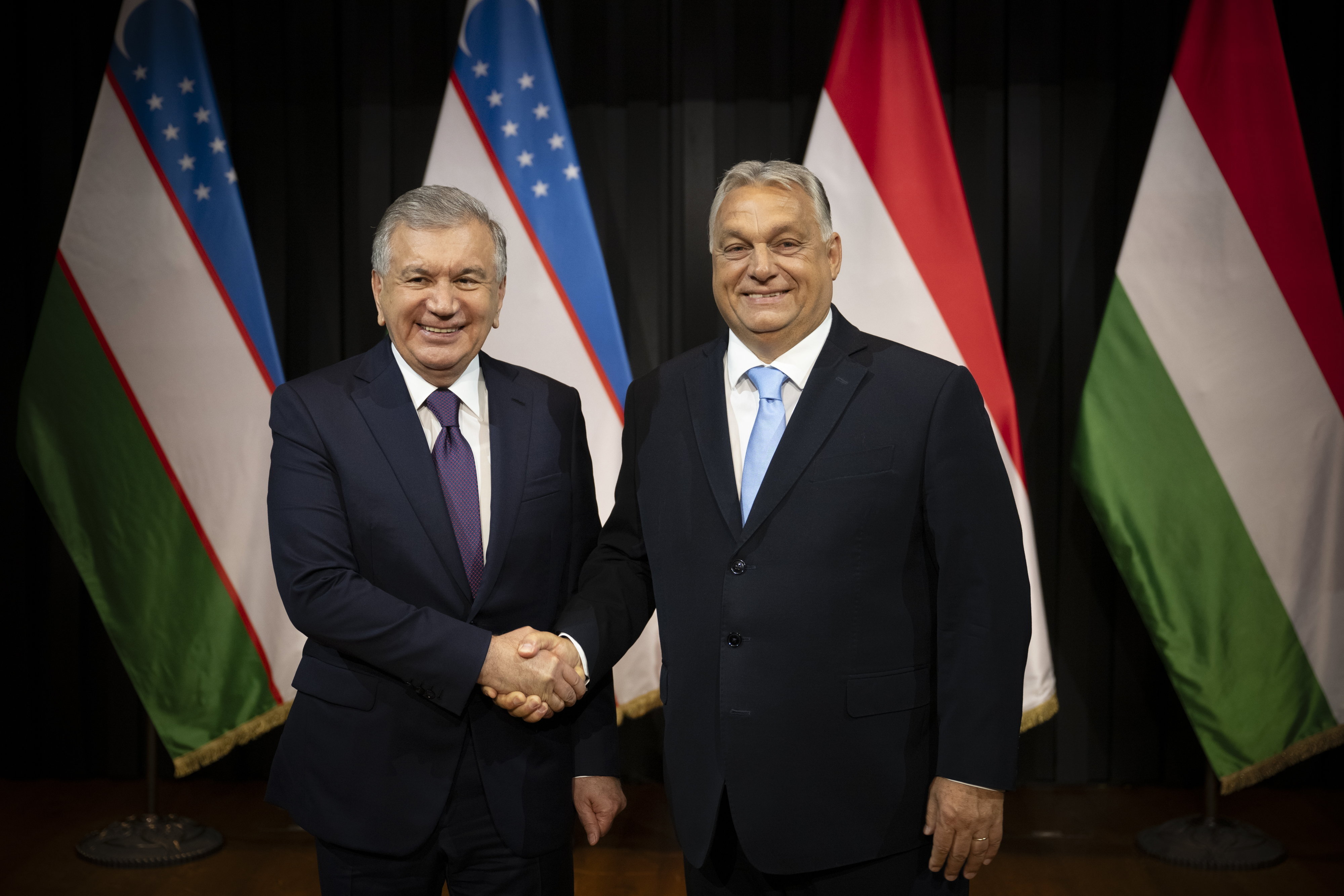 Orbán Viktor Üzbegisztán elnökével is tárgyalt