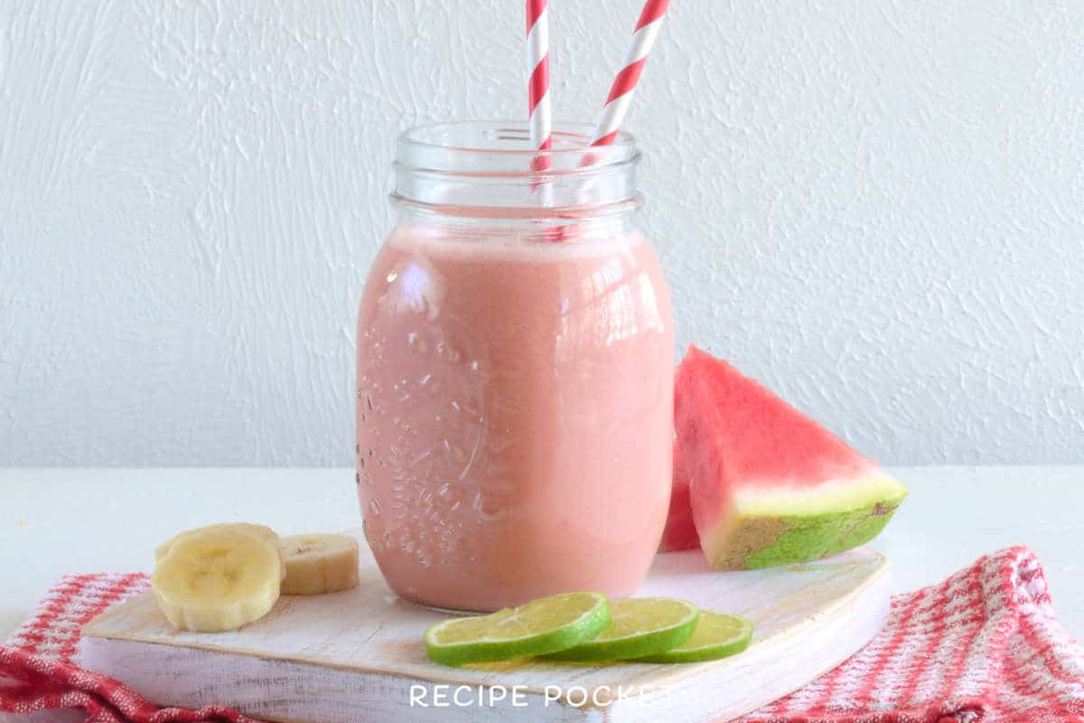 DIY Recipes: How to make Watermelon-banana smoothie