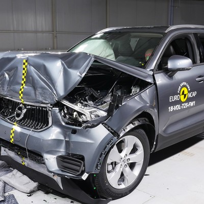 Volvo XC40 i Ford Focus – maksymalnie bezpieczne