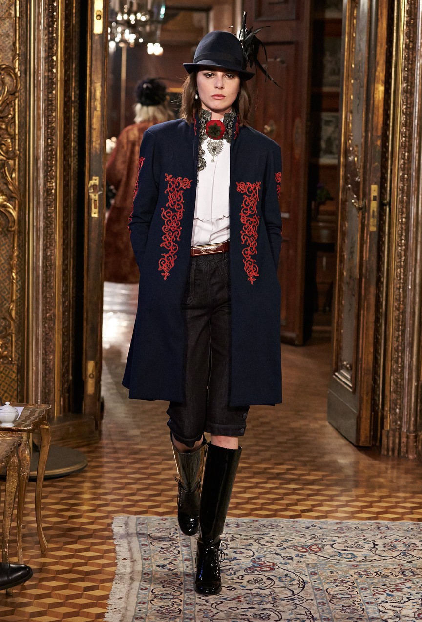 CHANEL
