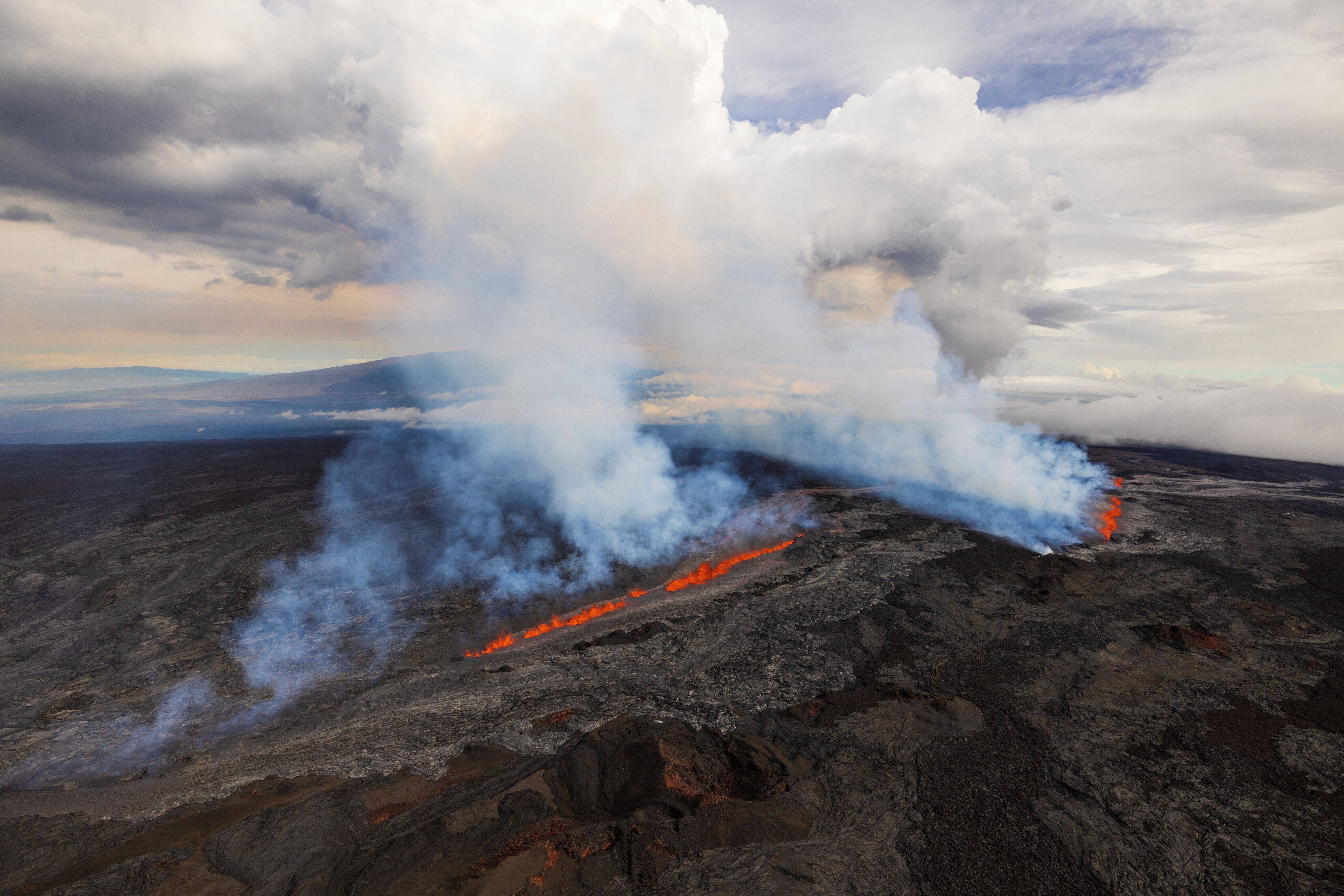 Mauna Loa. Na Hawajach wybuchł największy na świecie aktywny wulkan, milczał przez prawie 40 lat