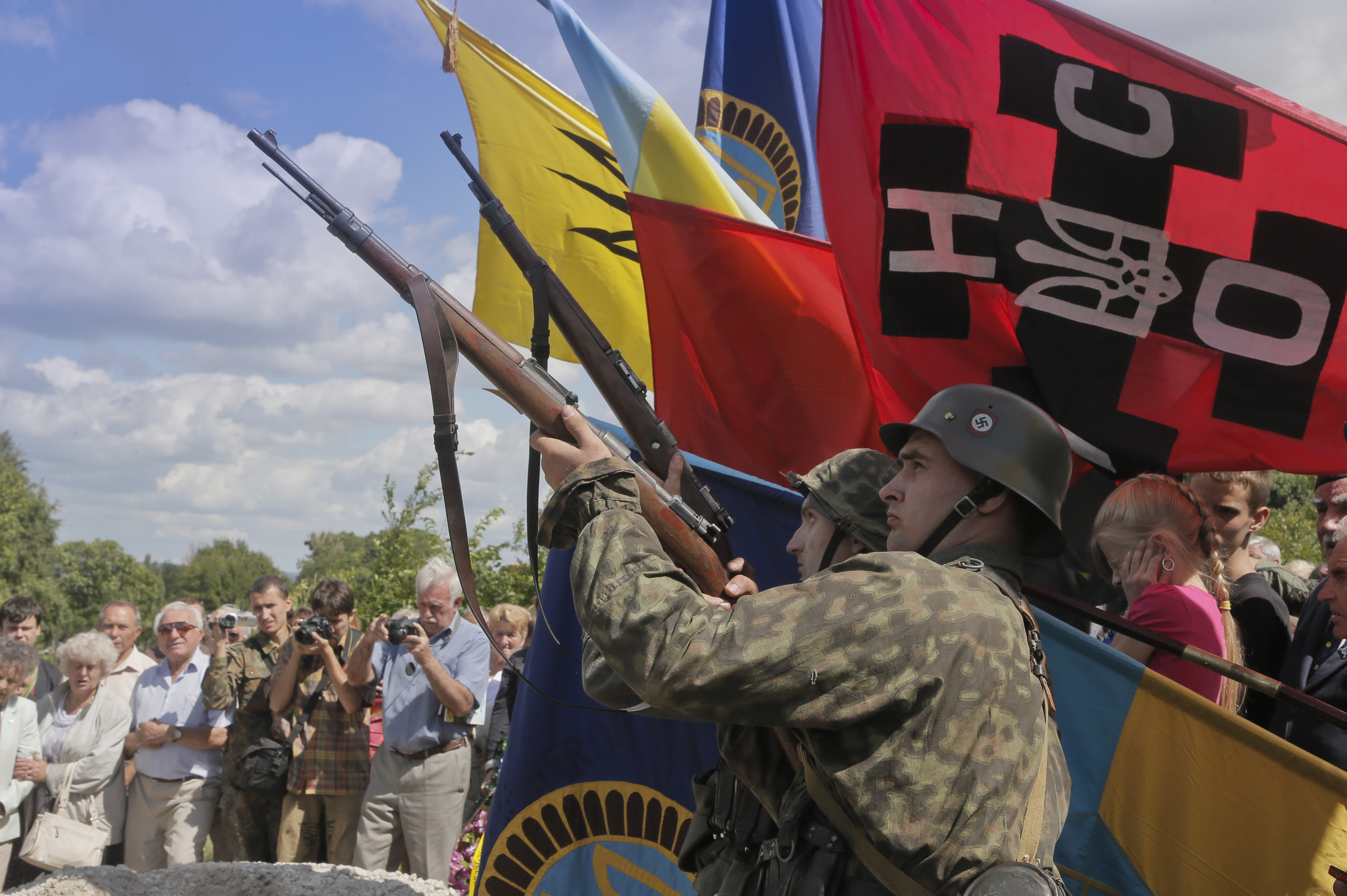 Ukraińskie grupy rekonstrukcyjne przypominają o SS-Galizien