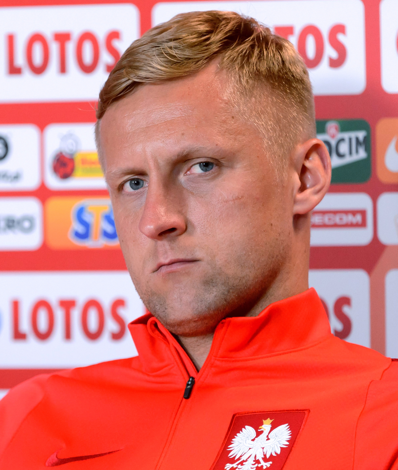 Kamil Glik ur. 3 lutego 1988 w Jastrzębiu-Zdroju klub: Torino FC mecze w reprezentacji/gole - 39/3; debiut - 20.01.2010 (3:1 z Tajlandią w Koracie)