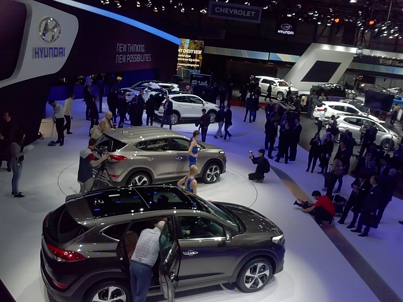 Nowy hyundai tucson urósł więc zmieni też ligę w które będzie rywalizować - na celownik trafi toyota RAV4 i volkswagen tiguan. Choć dotychczasowi konkurenci - nissan qashqai i kia sportage ciągle mogą czuć się zagrożeni.