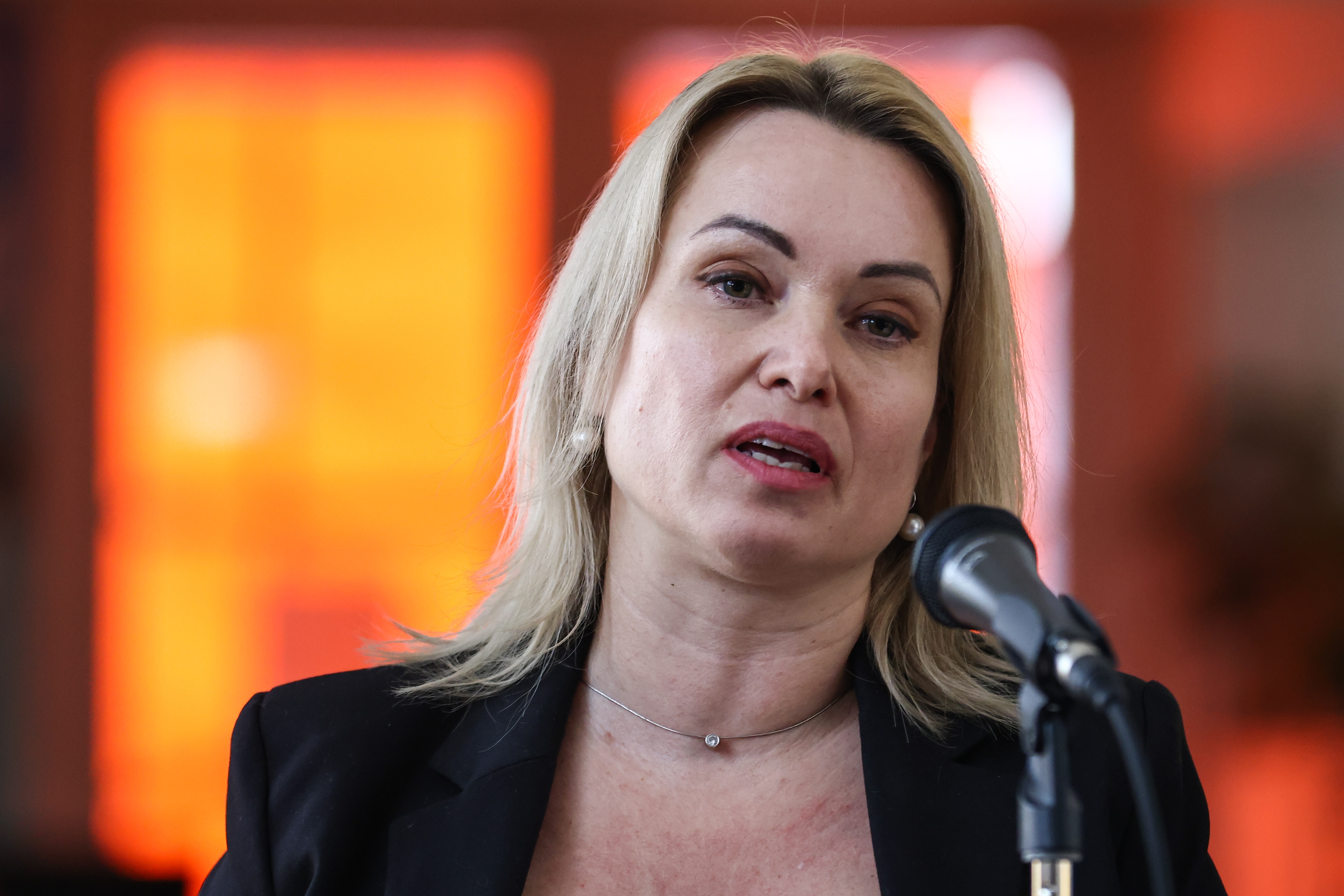 Árulónak tartja a családja a háború ellen tiltakozó orosz tévést: szerinte sosem térhet már haza