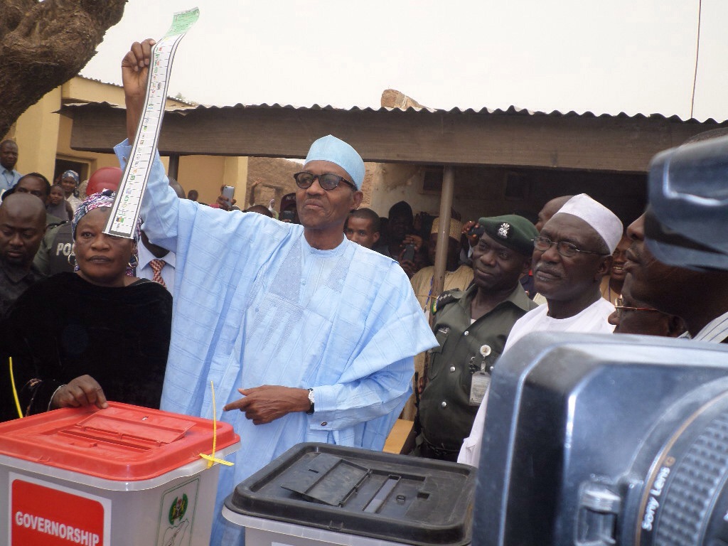 Buhari votes in Daura (Nigerian Times)