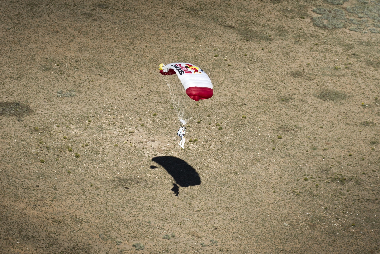 Felix Baumgartner skoczył i wylądował
