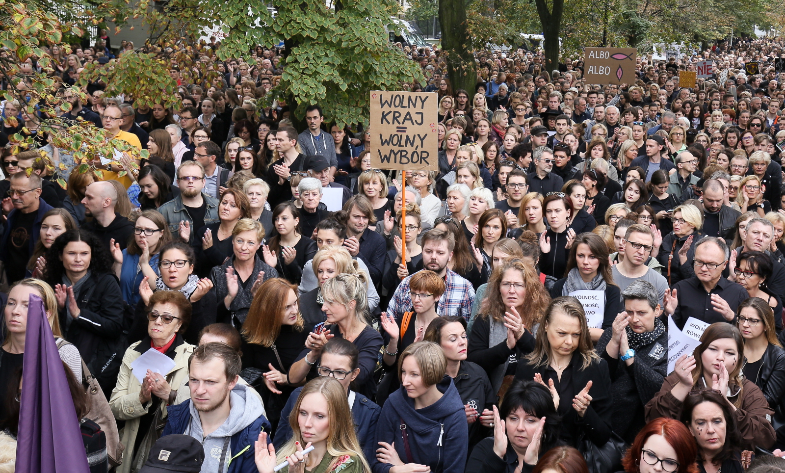 CZARNY PROTEST PRZED SEJMEM