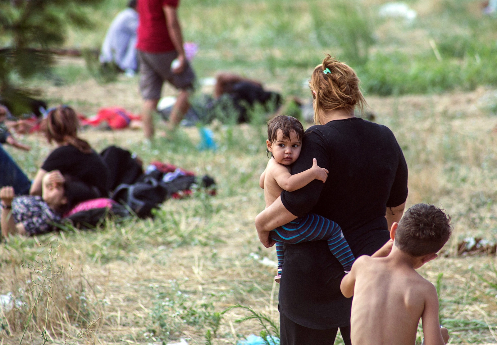Koszmar uchodźców. Tysiące imigrantów kontra policja na granicy grecko-macedońskiej