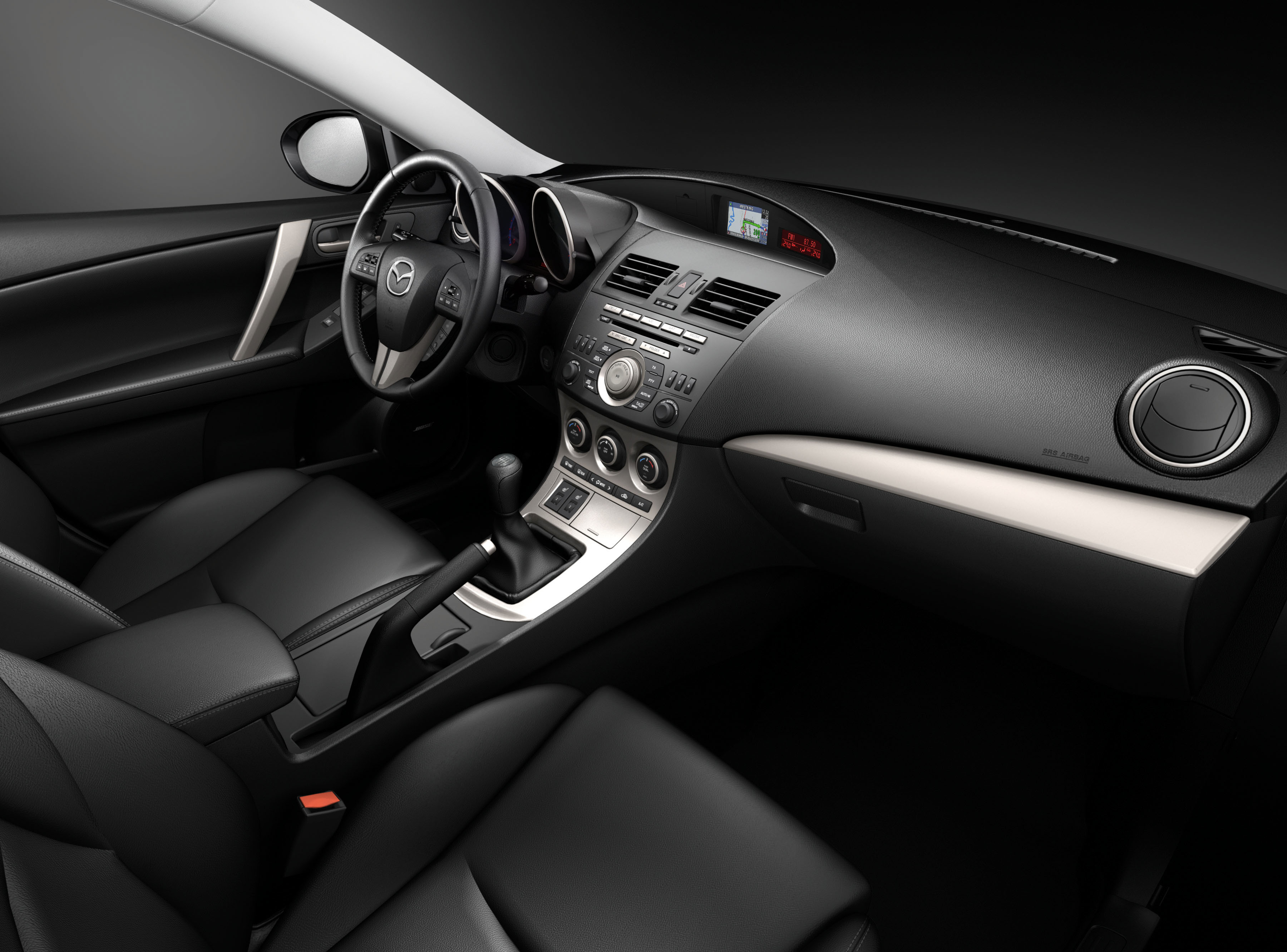 Całkowicie nowa mazda3 w wersji hatchback zadebiutuje 3 grudnia 2008 roku podczas salonu samochodowego w Bolonii. Wtedy poznamy więcej szczegółów. Sprzedaż ruszy dopiero w połowie 2009 roku - warto czekać...