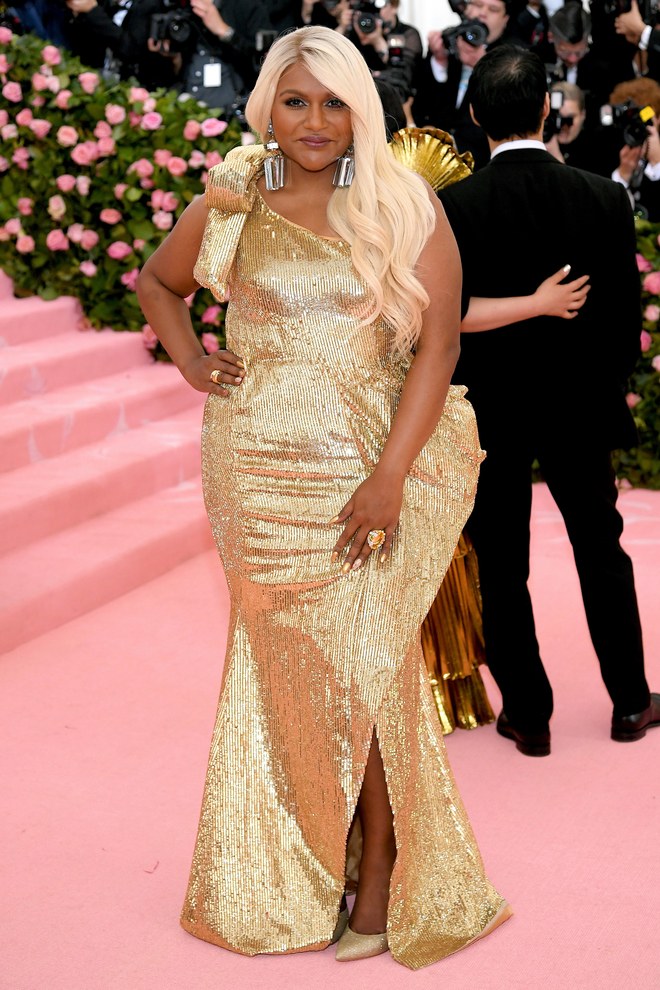 Mindy Kaling arrives at the Met Gala 2019[Credit: Vogue]