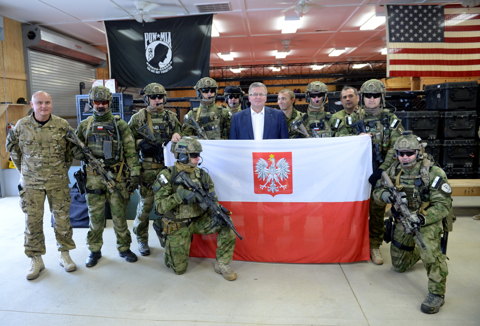 Prezydent Bronisław Komorowski podczas wizyty w bazie wojskowej Fort Bragg