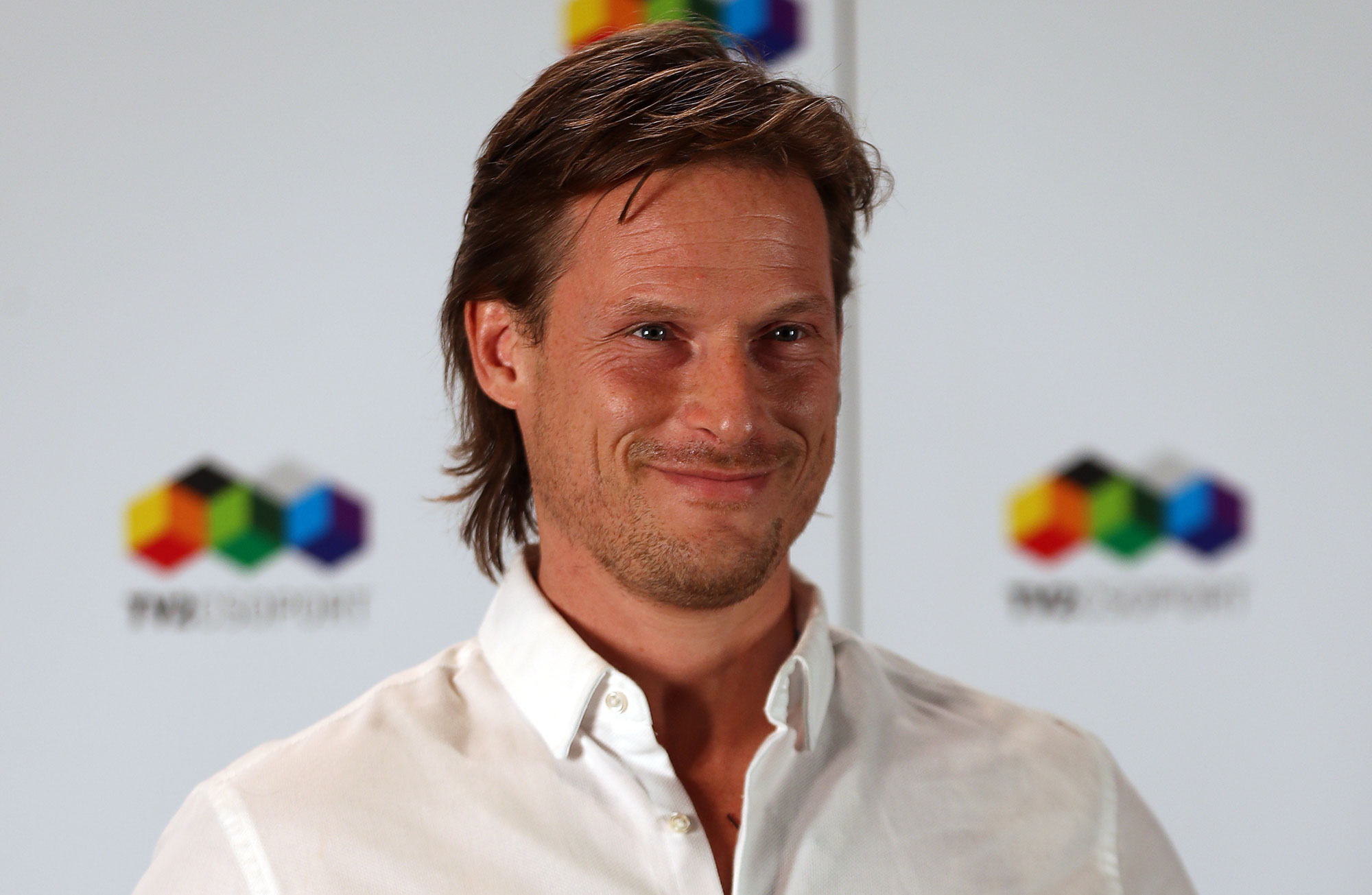 Dermesztő: a négyfokos Balatonban fürdött Fenyő Iván