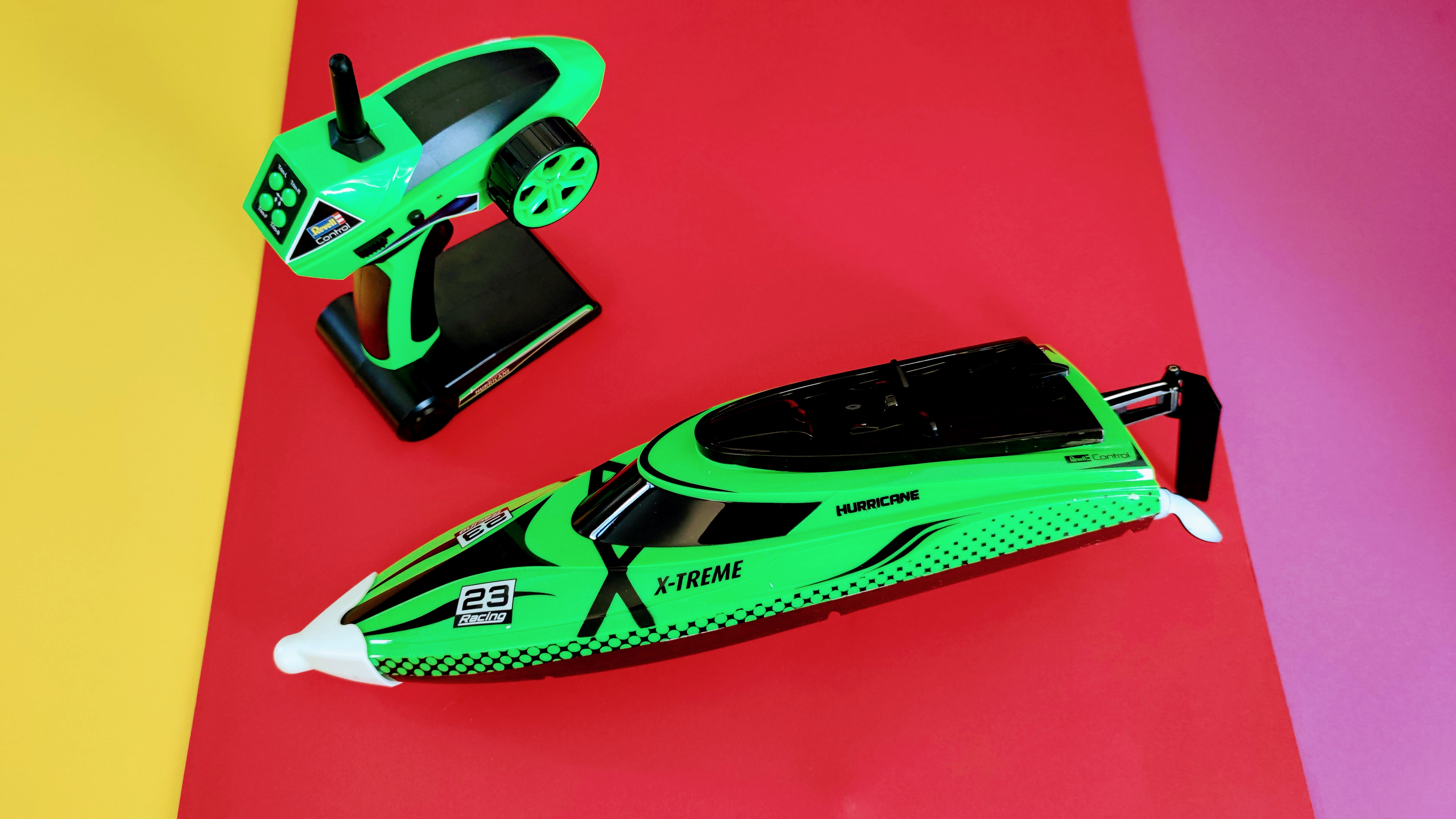 Revell Controll Speedboat Hurricane im Test: RC-Boot mit 45 km/h | TechStage