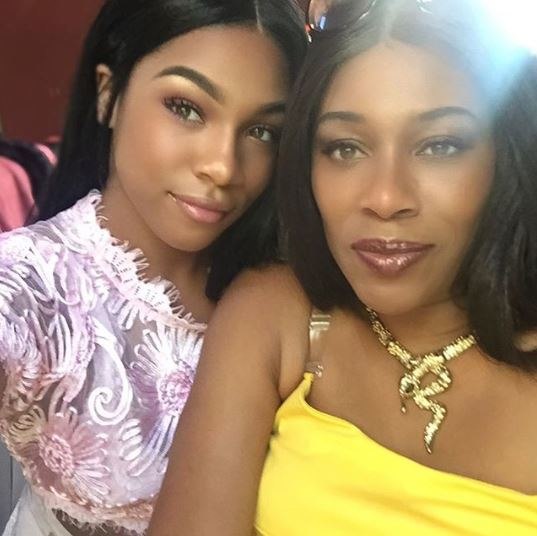 Regina Askia and her daughter