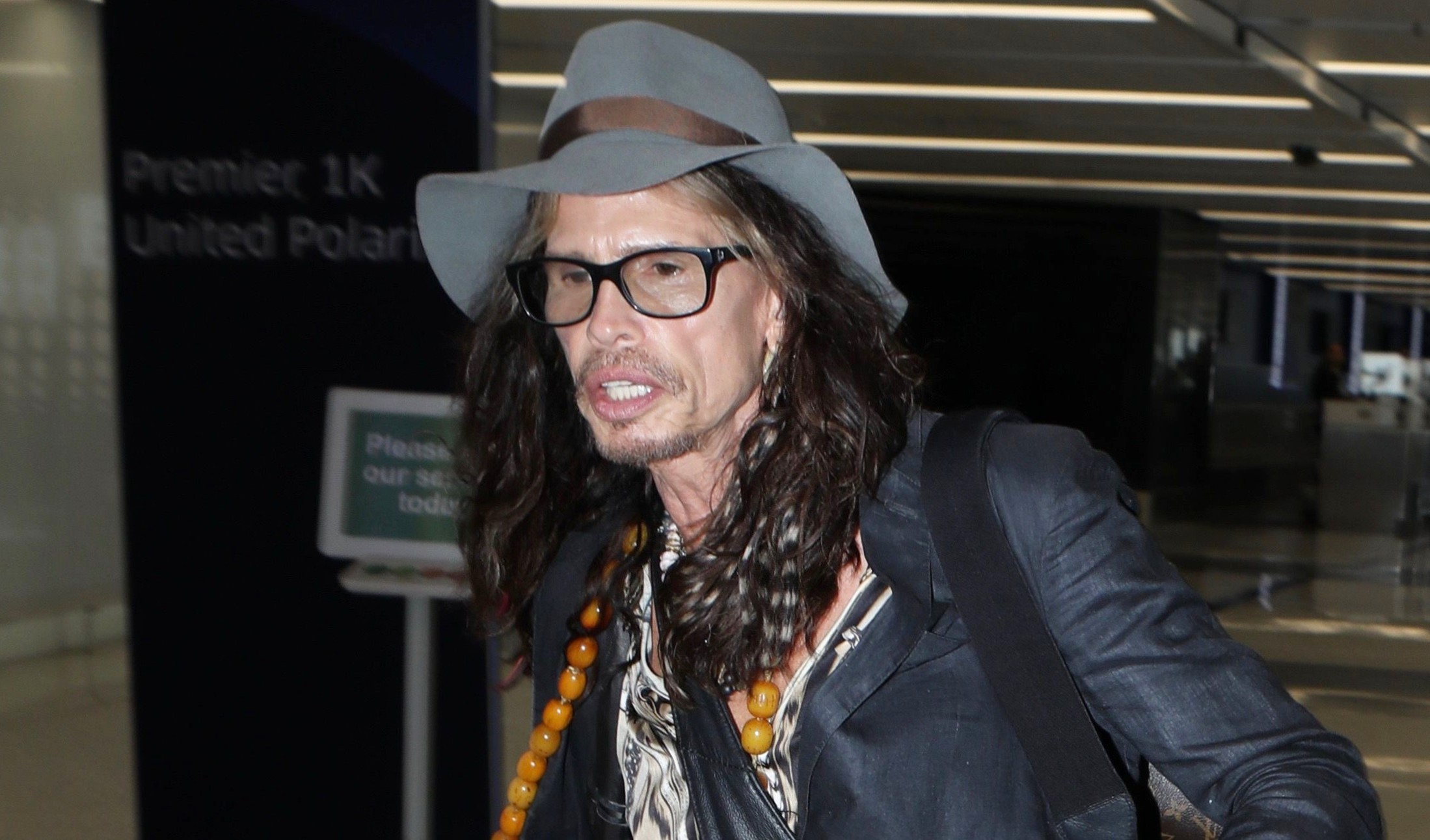 Az Aerosmith énekese tagadja, hogy szexuálisan zaklatott volna egy kiskorút: Steven Tyler szerint a 16 éves lány beleegyezett az aktusba