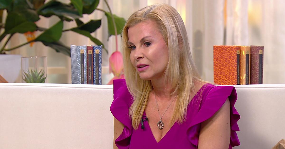 Polgár Tündét szurkálják