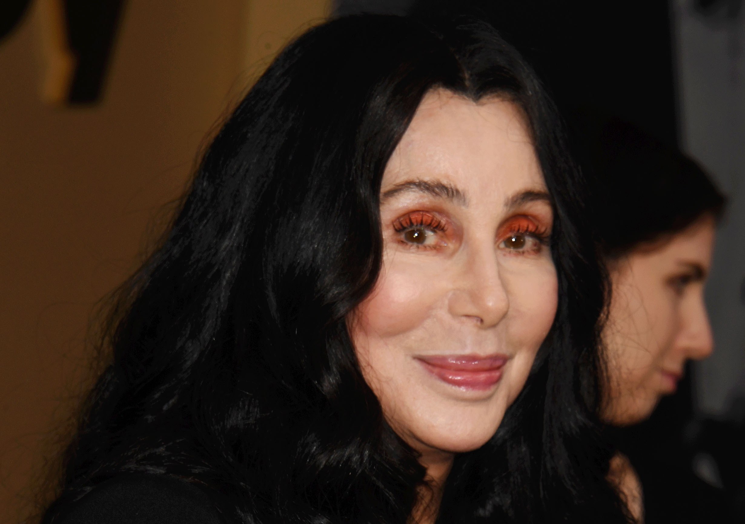 Se veled, se nélküled? Újra dúl a szerelem Cher és 40 évvel fiatalabb párja között – fotók