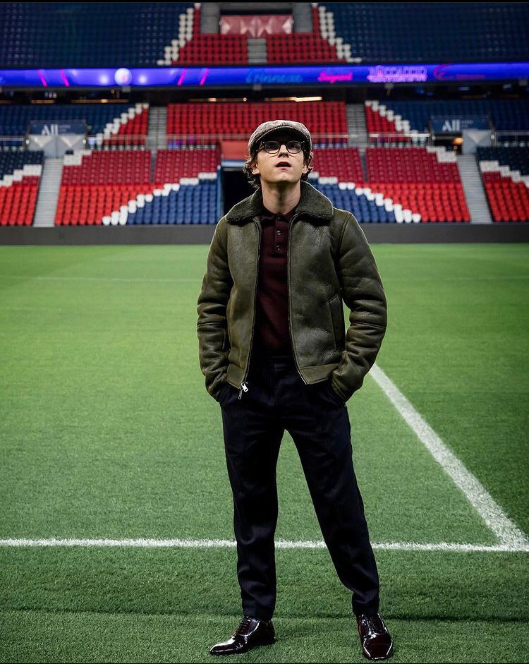 Spider-Man's Tom Holland poses at the Parc de Princes Stadium (PSG Instagram)
