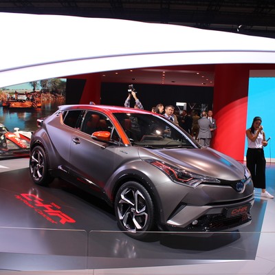 Toyota CH-R Hy-Power Concept: odważna stylistyka i wyższa moc