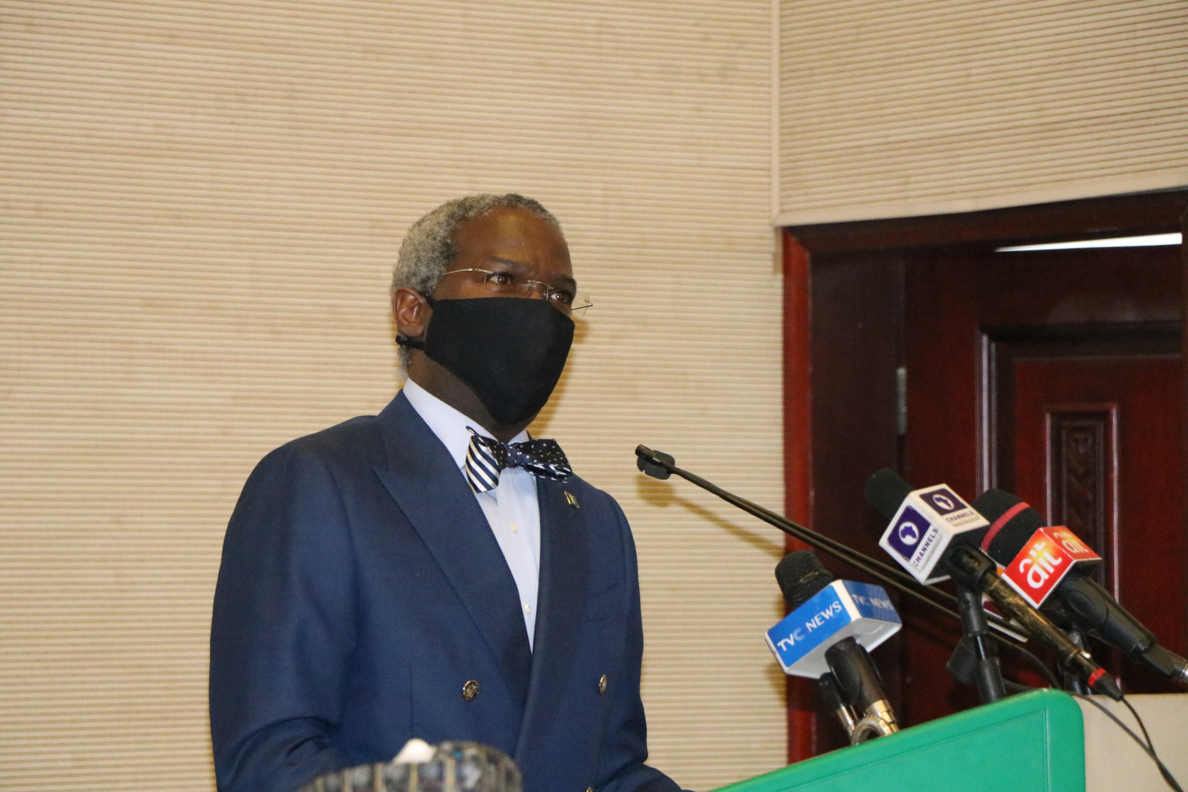 Mr Babatunde Fashola, Minister of Works and Housing. [Twitter/@FMWHNIG]