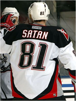 Miroslav Satan played 15 seasons in the NHL