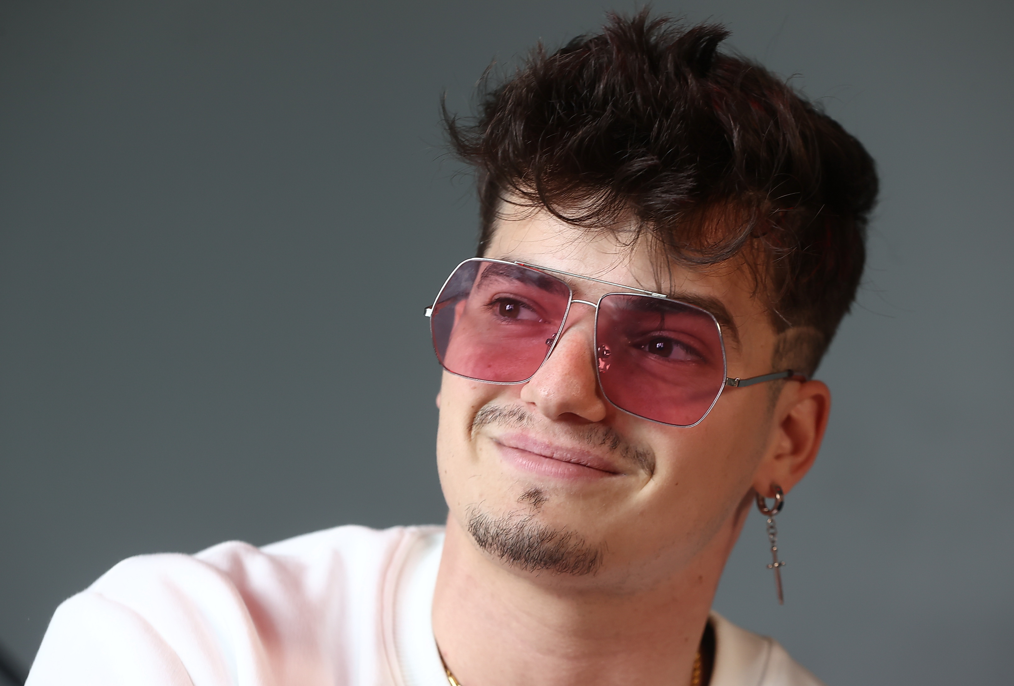 Barna szépség csavarta el Marics Peti fejét? Klipforgatáson találkozhatott a gyönyörű táncosnővel