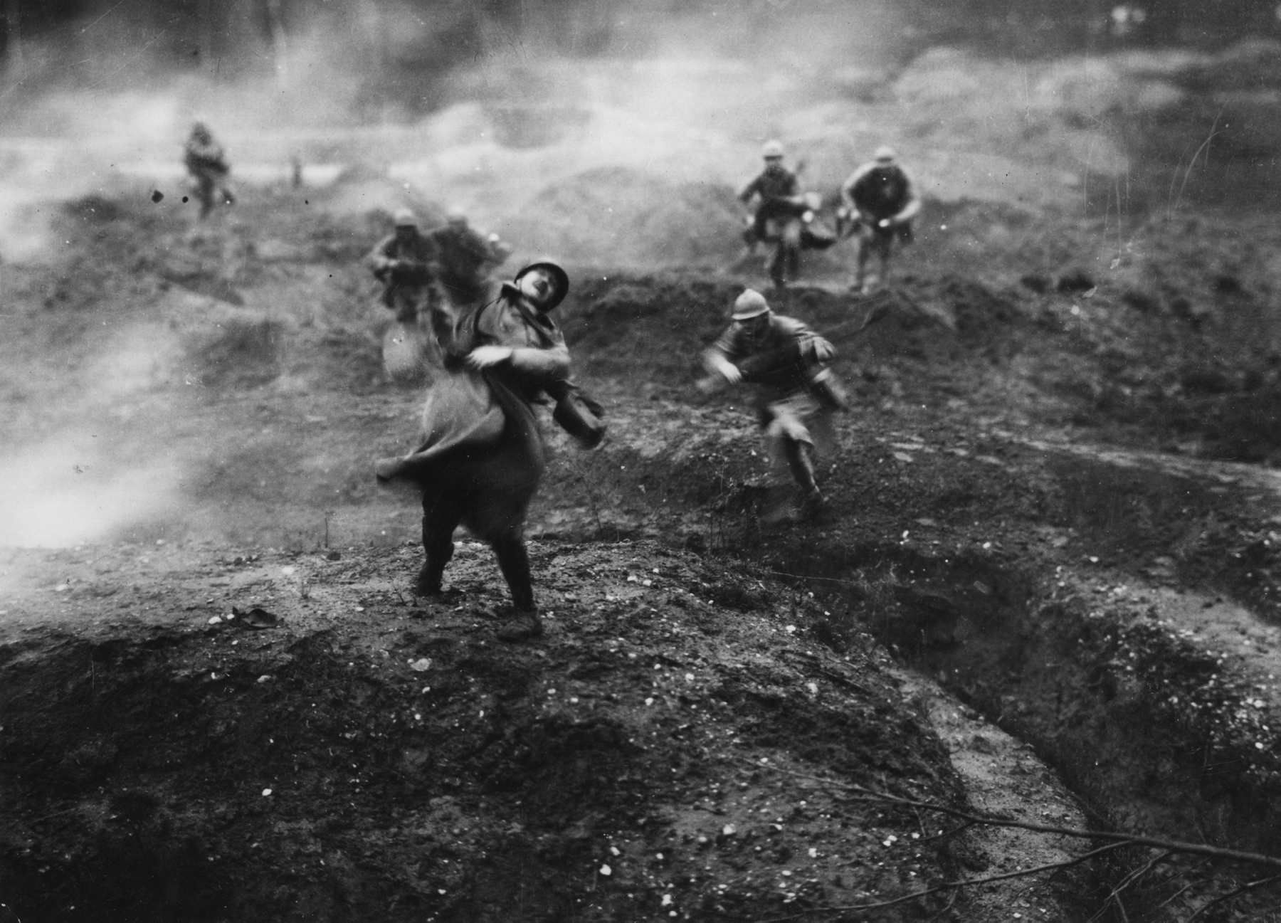 Kadr z filmu Léona Poiriera „Verdun, visions d’Histoire” z 1928 r.