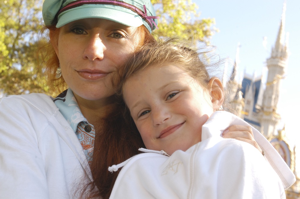 Tori Amos z córeczką Natashą w 2005 roku
