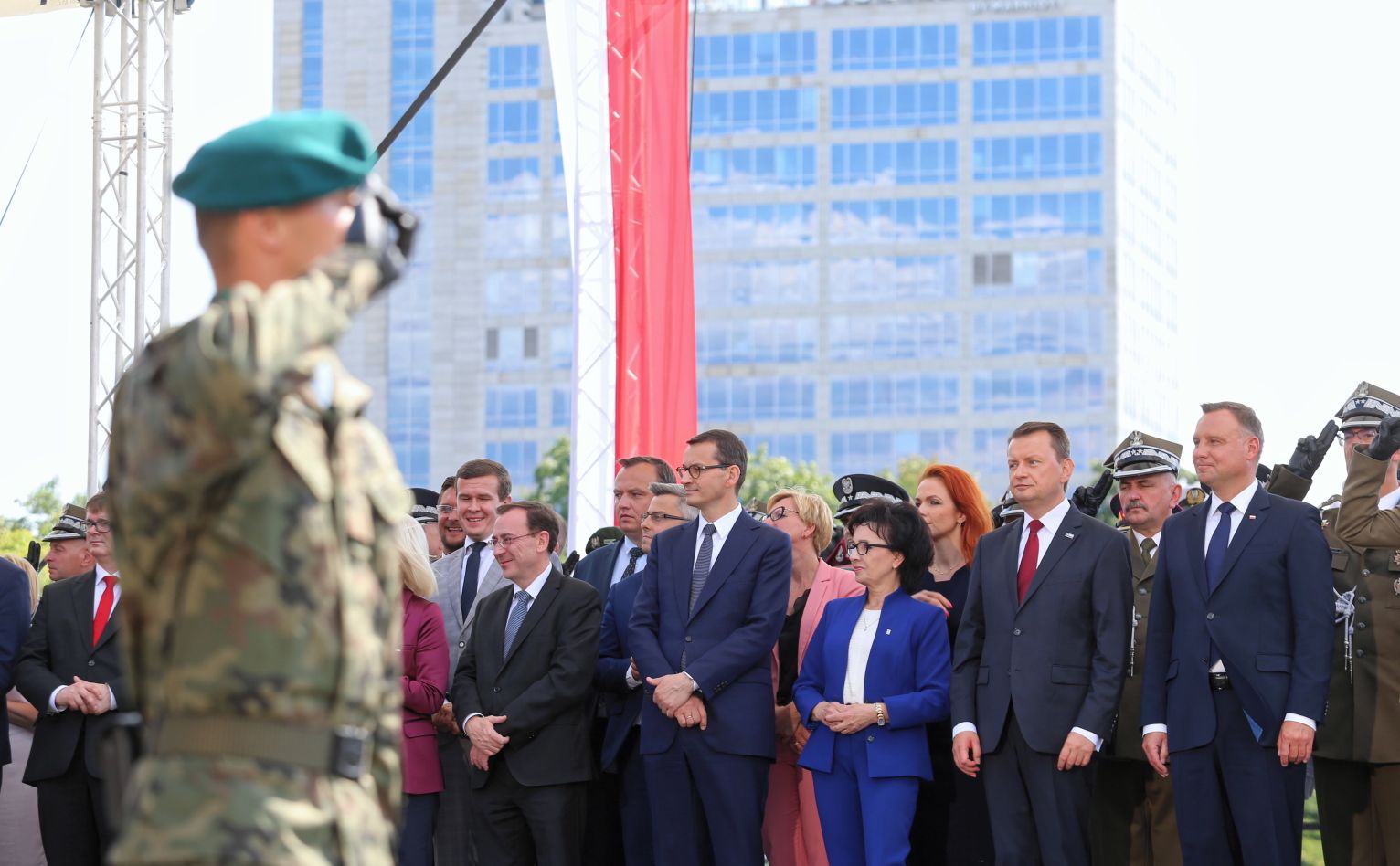 Kto walczy o Polskę, jest jak polski żołnierz - mówił prezydent Andrzej Duda podczas uroczystości Święta Wojska Polskiego w Katowicach. Nawiązał w ten sposób do uczestników powstań śląskich.