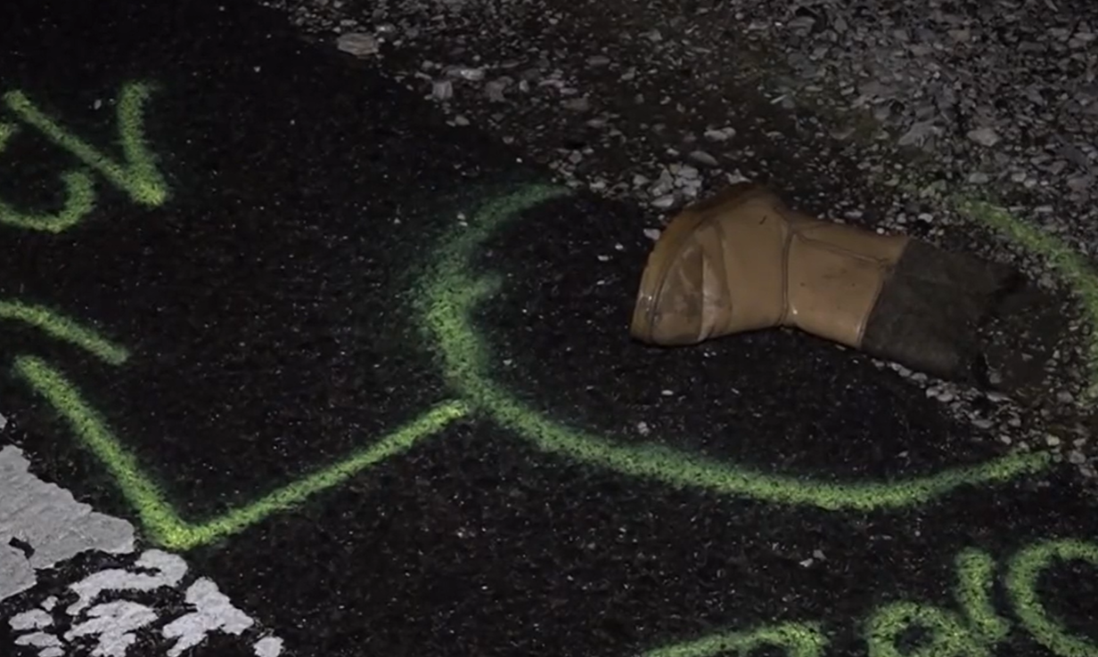 Az út közepén sétált egy nő Kisújszálláson, halálra gázolta egy kamion – videó