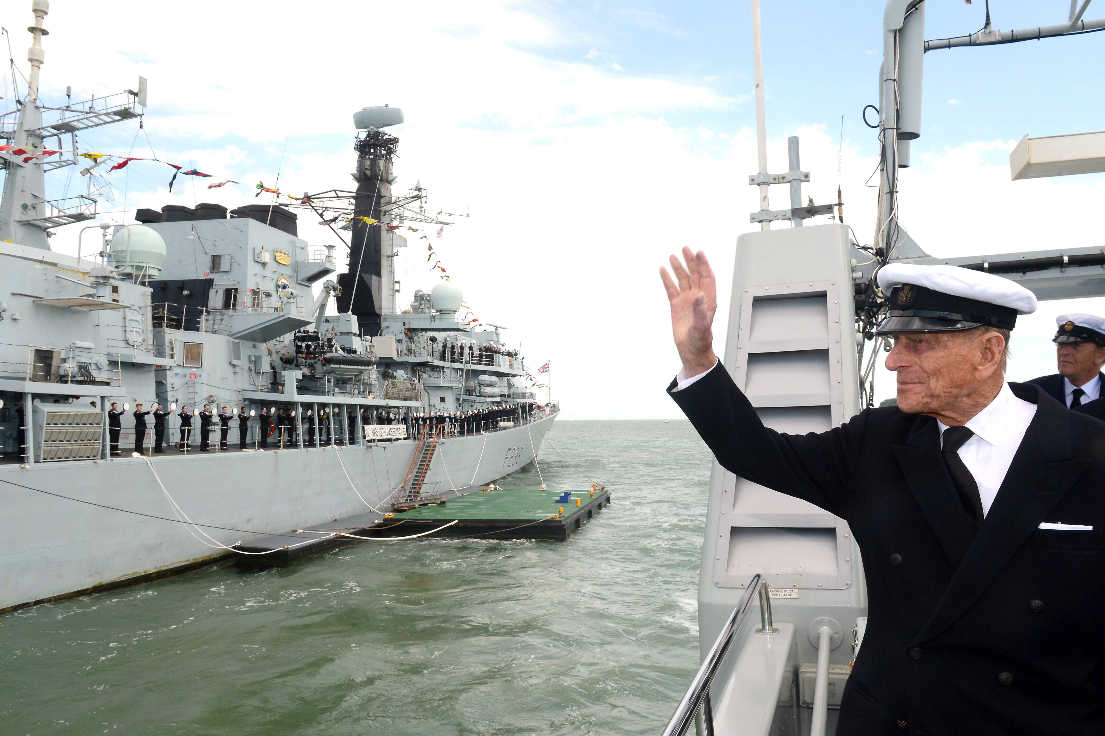 Książę Filip na pokładzie HMS Ranger