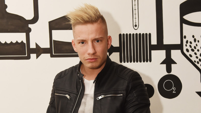 Komoly autóbalesetet szenvedett Budapest belvárosában VV Soma, kórházba szállították